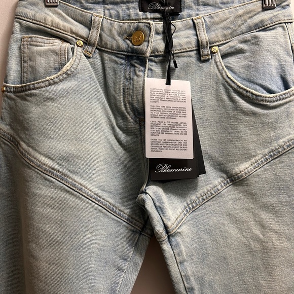 NWT “BLUMARINE” FLARE JEANS/40IT TALL/MID-HIGH RISE/LIGHT BLUE/GORGEOUS! - Picture 4 of 11